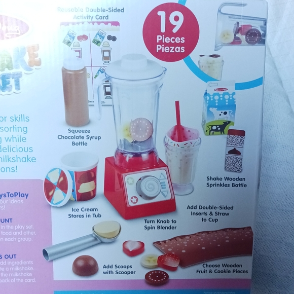 Melissa & Doug Milkshake Play Set 19 Pieces Ages 3+ - Picture 7 of 10